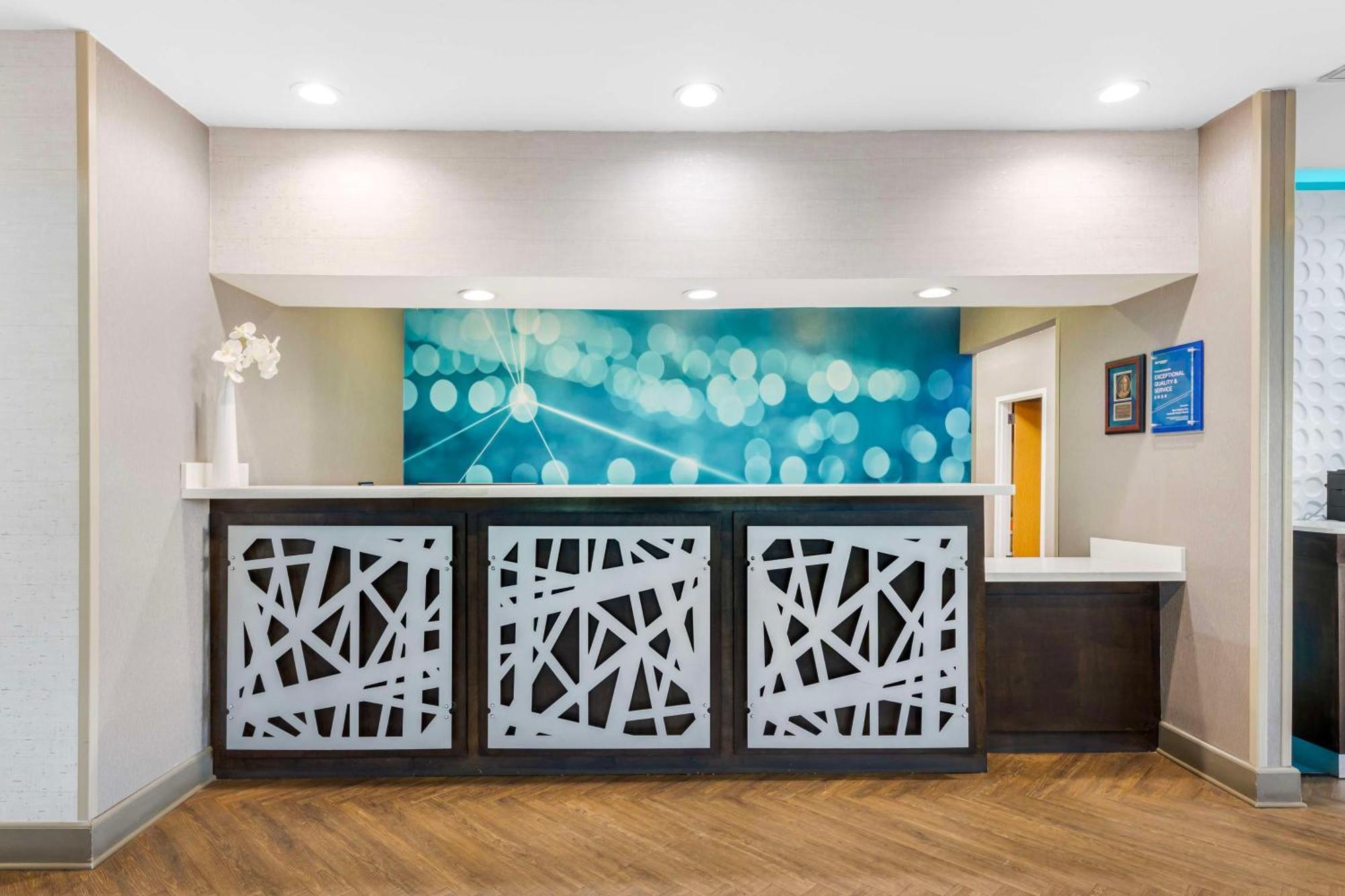 Best Western Plus Lewisville Flower Mound מראה חיצוני תמונה