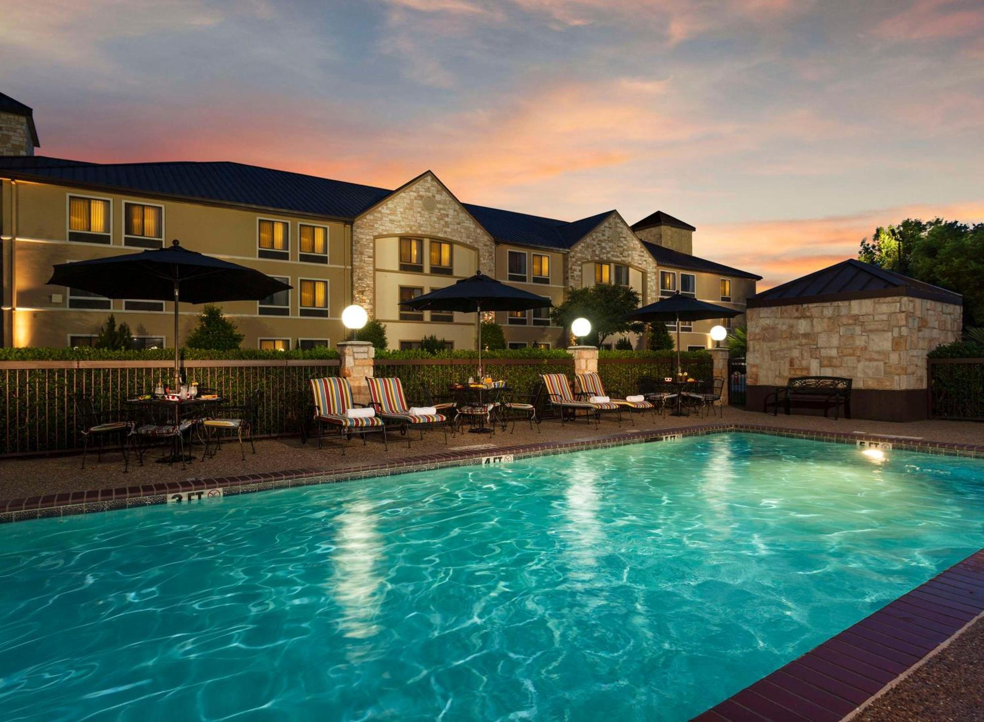 Best Western Plus Lewisville Flower Mound מראה חיצוני תמונה
